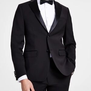 Calvin Klein Men Tuxedo Slim Fit 38R/ W33/L32